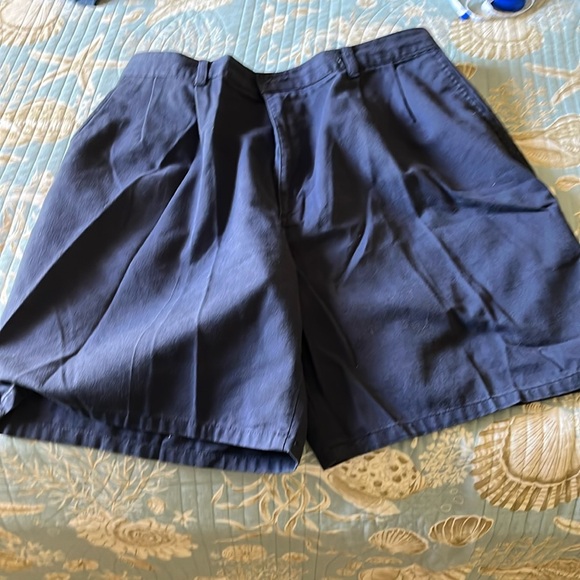 Blue cotton short size 40 inseam is eight length is 20 - Picture 1 of 4